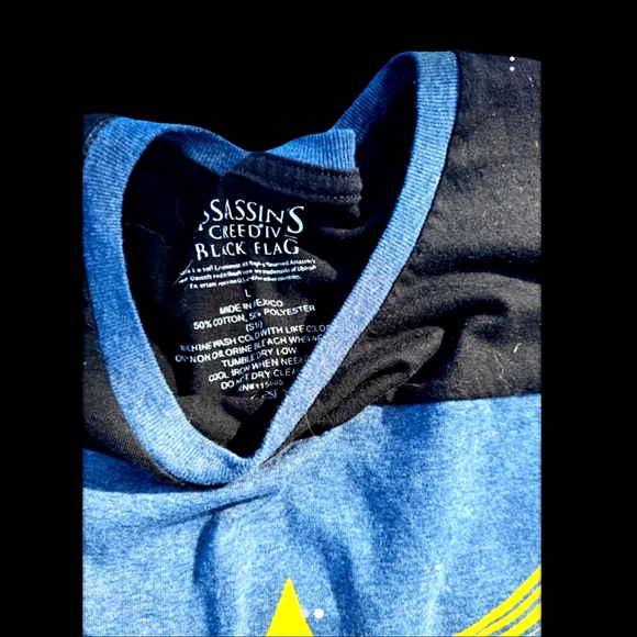 Assassin's creed T-shirt Large - Picture 2 of 3